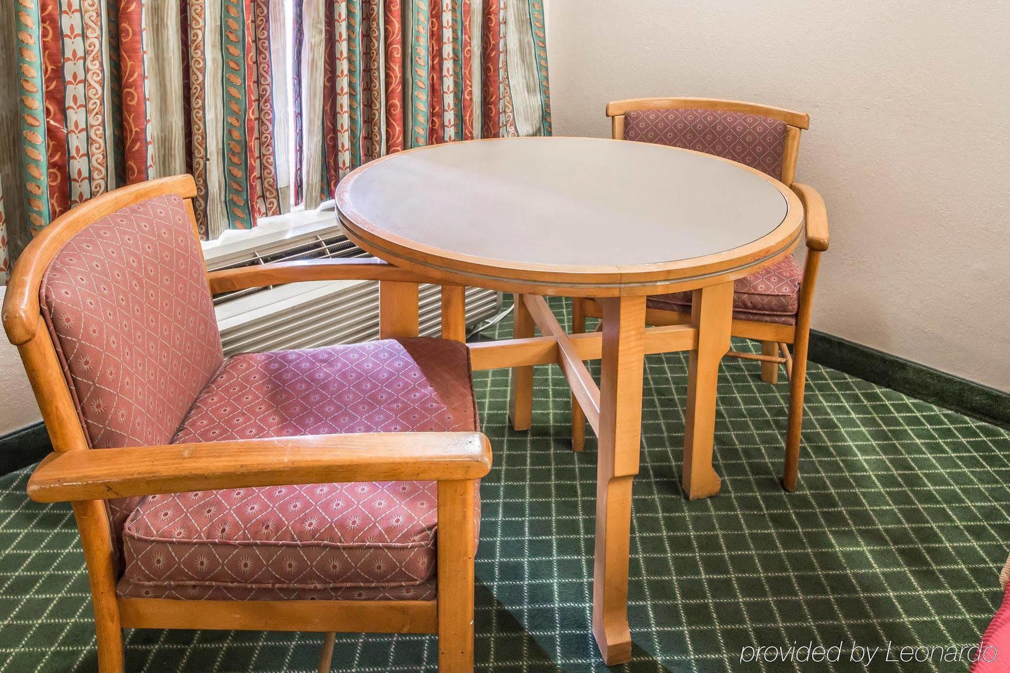 Econo Lodge Pooler - Savannah I-95 מראה חיצוני תמונה