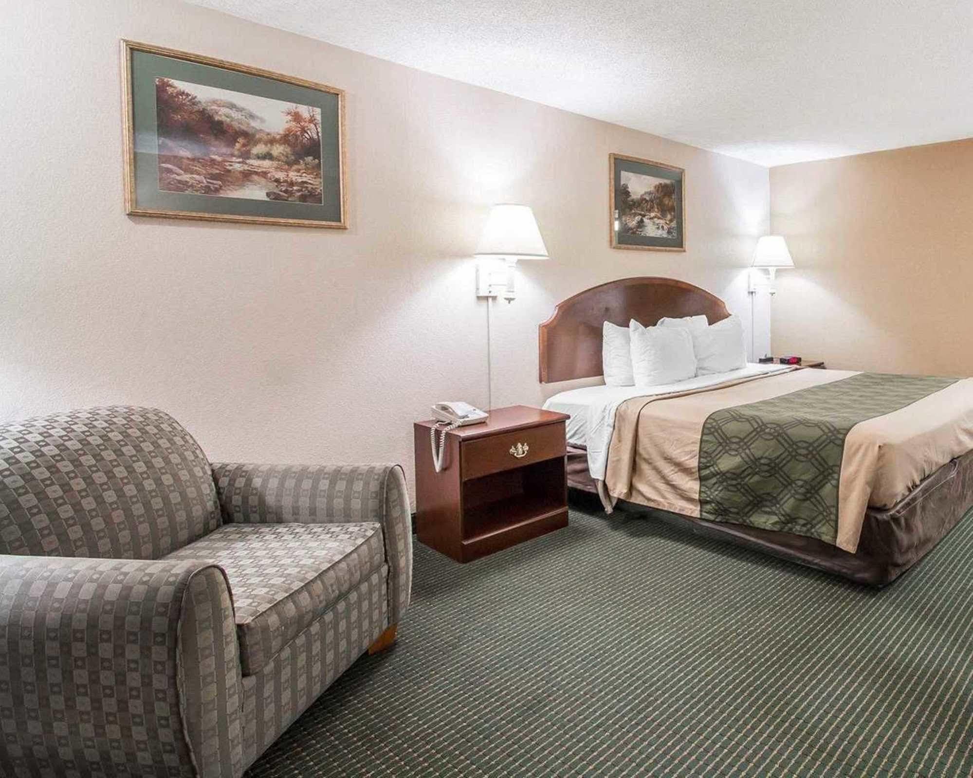 Econo Lodge Pooler - Savannah I-95 מראה חיצוני תמונה