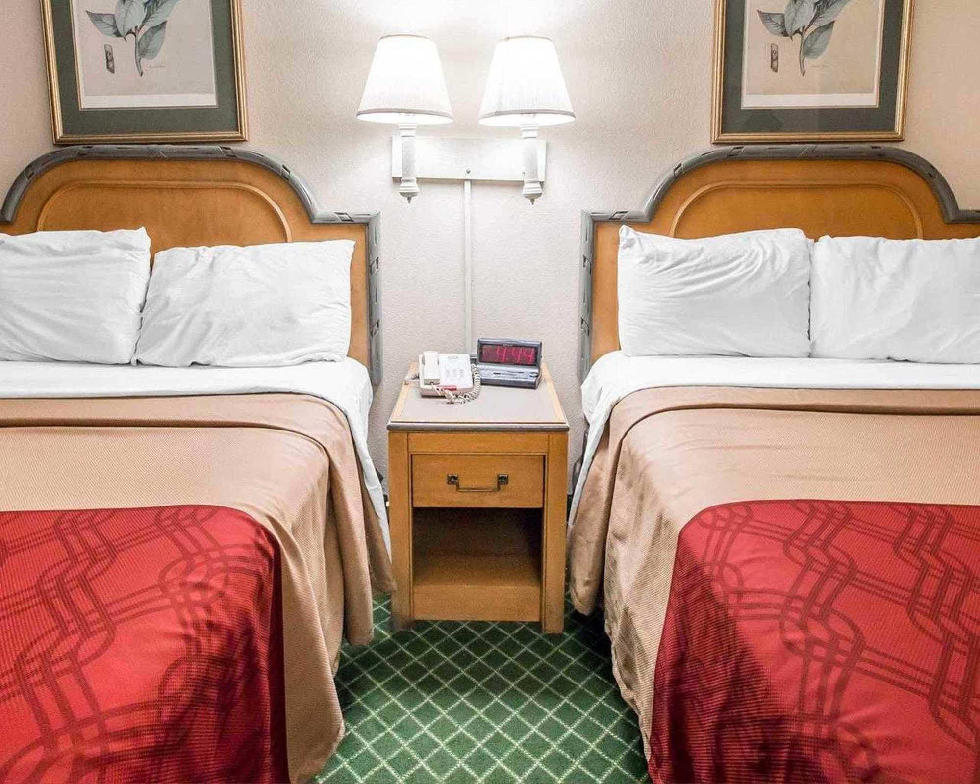 Econo Lodge Pooler - Savannah I-95 מראה חיצוני תמונה
