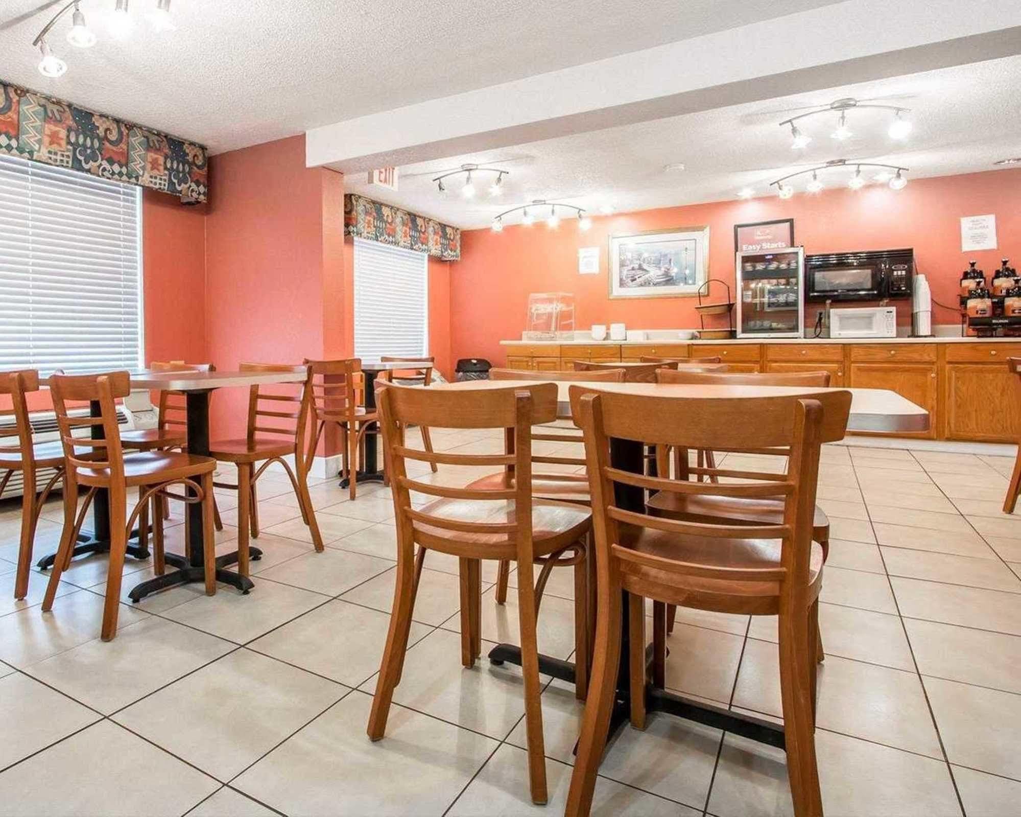 Econo Lodge Pooler - Savannah I-95 מראה חיצוני תמונה