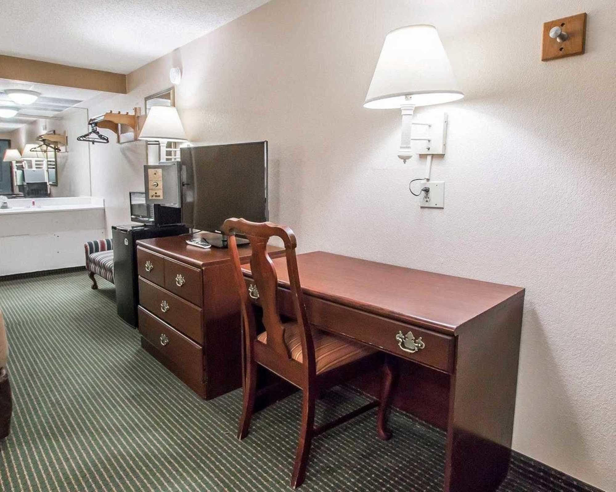 Econo Lodge Pooler - Savannah I-95 מראה חיצוני תמונה